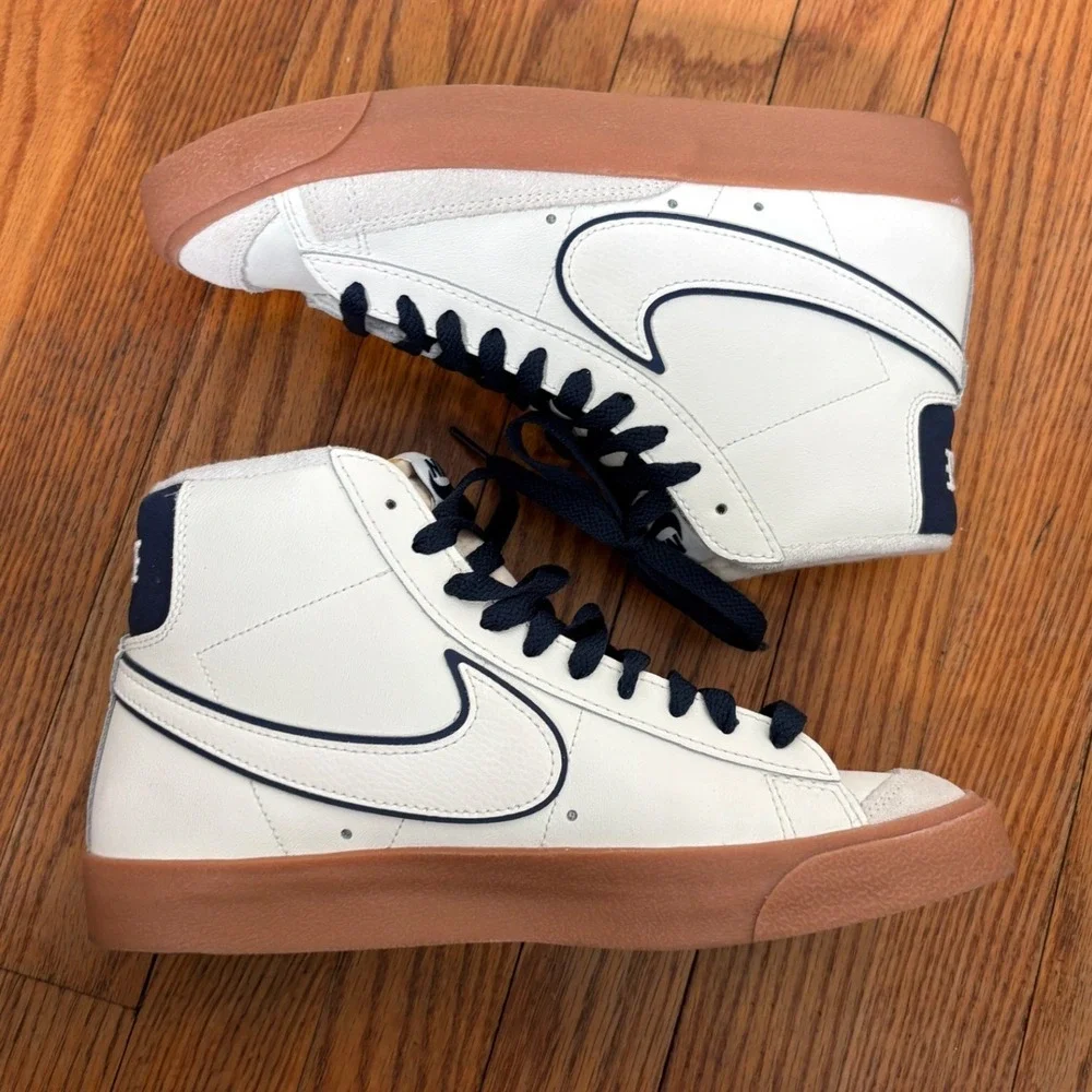 Nike Blazer Mid 77‎ Sneakers Sail Navy Gum Sole Mens 7.5 Women's 9 DQ7672-100